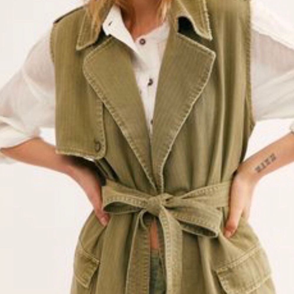 🔴SOLD🔴 ✨NWT✨Free People Long Distressed Vest - Picture 2 of 7